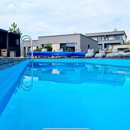 E&k Apartamentai Su Sildomu Baseinu Kieme Apartman Palanga