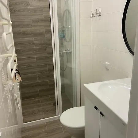 E&k Apartamentai Su Sildomu Baseinu Kieme *