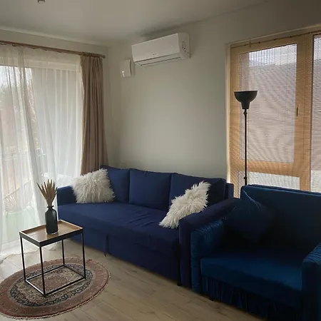 E&k Apartamentai Su Sildomu Baseinu Kieme * Паланга